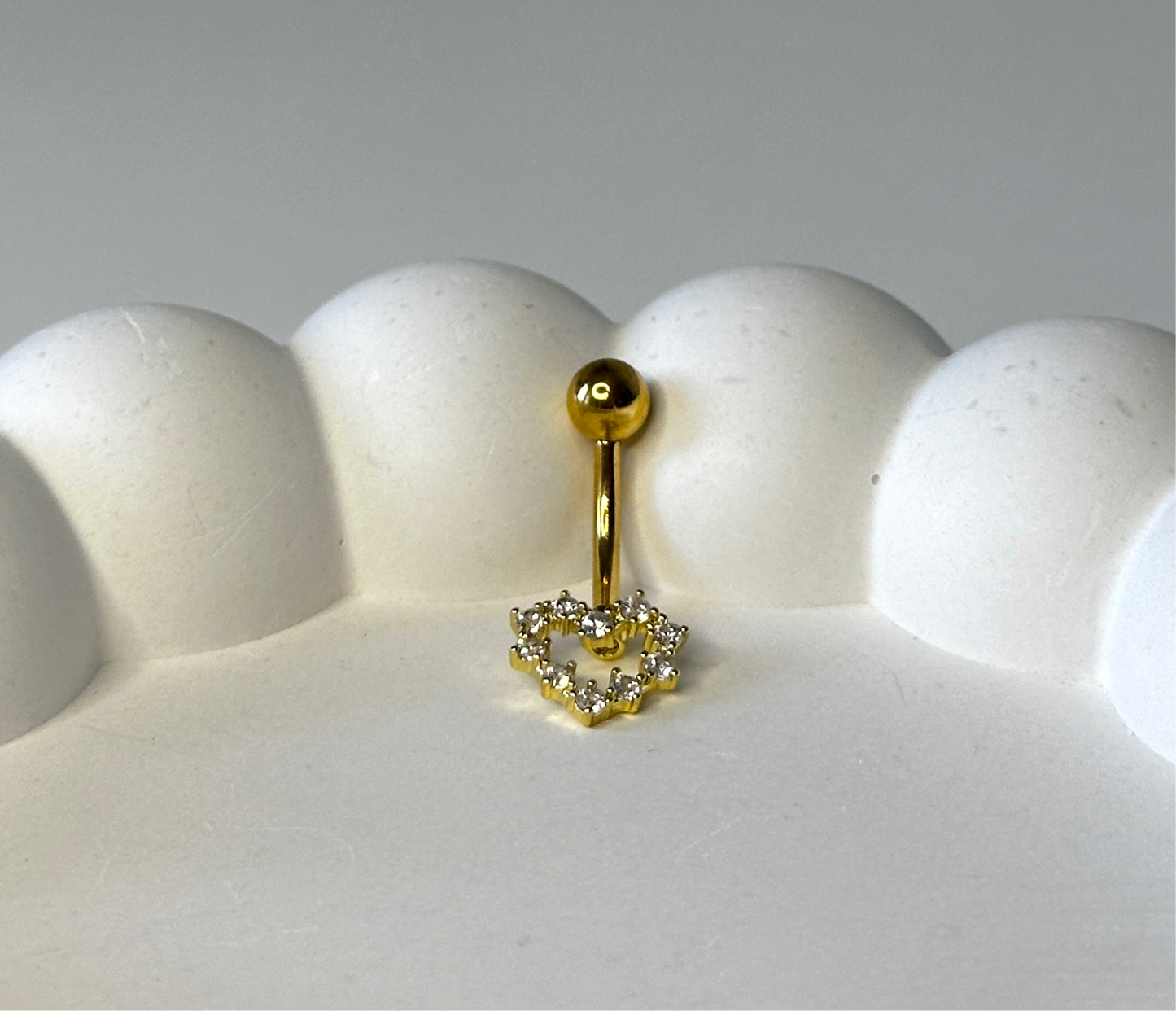 Bauchnabelpiercing ‚Empty Heart‘
