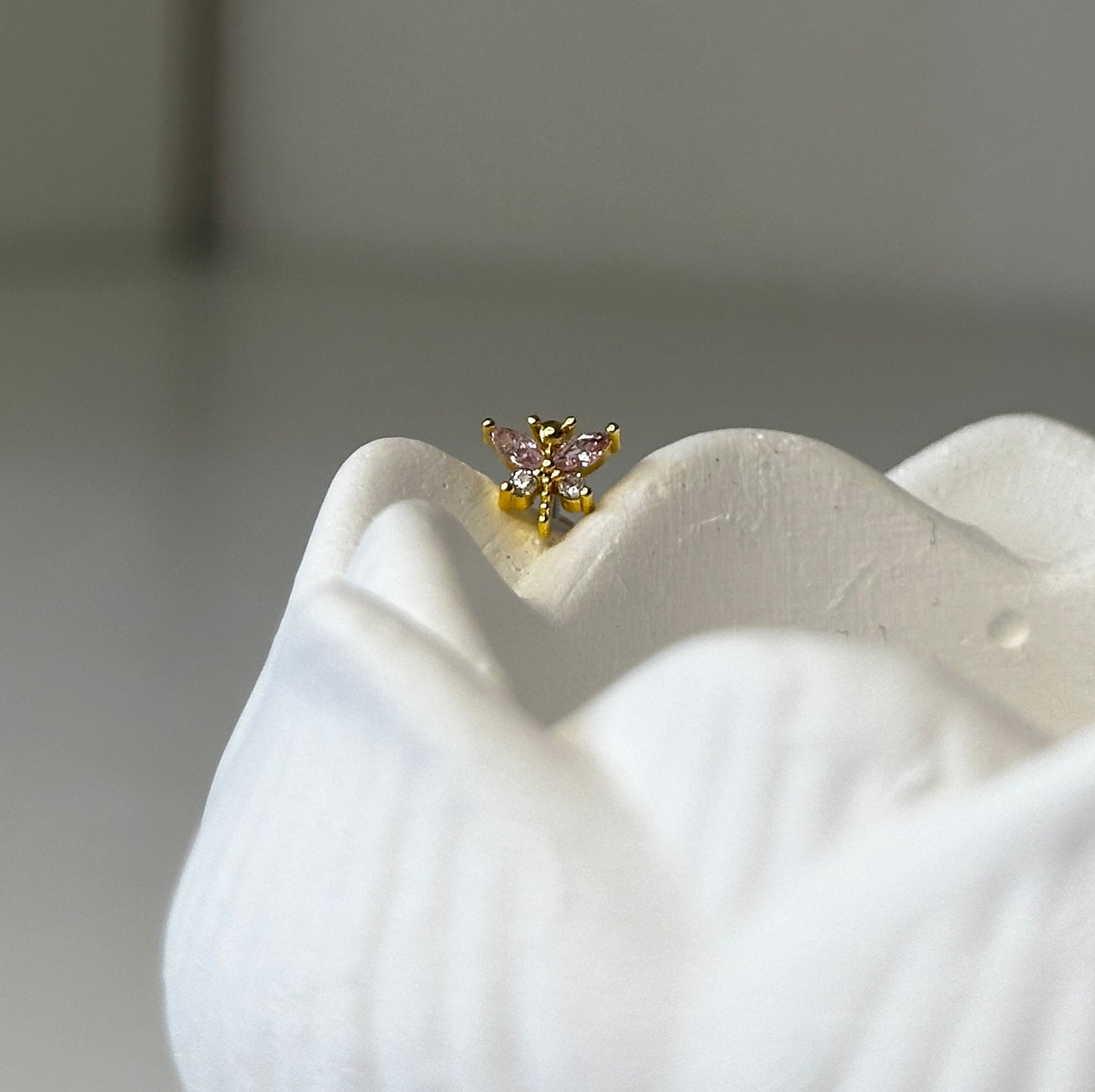 Piercing ‚Dragon-Fly‘ in Rosa