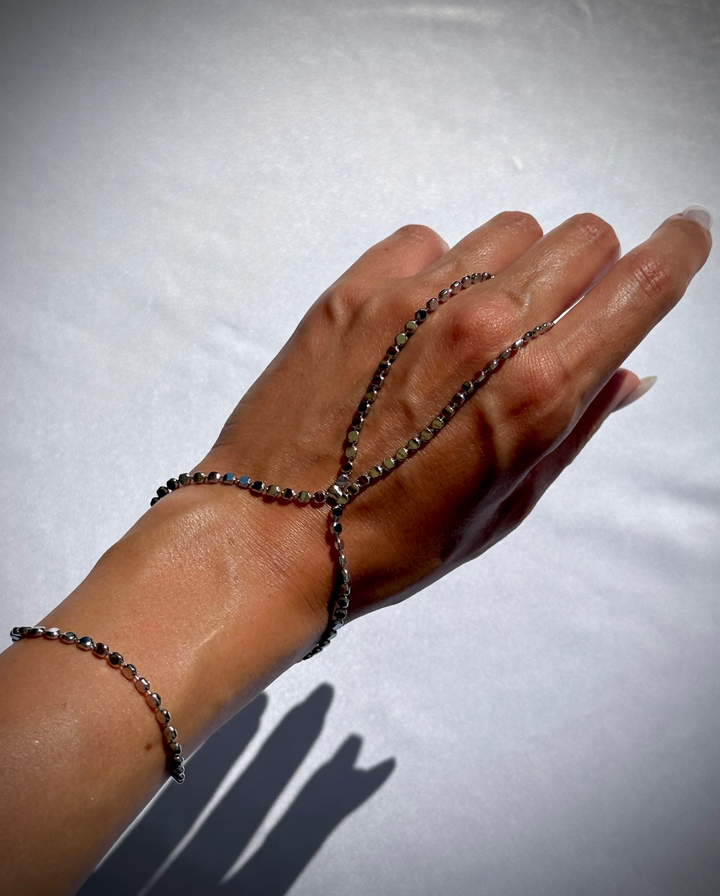 Handkette ‚Moondrops‘ in Silber groß