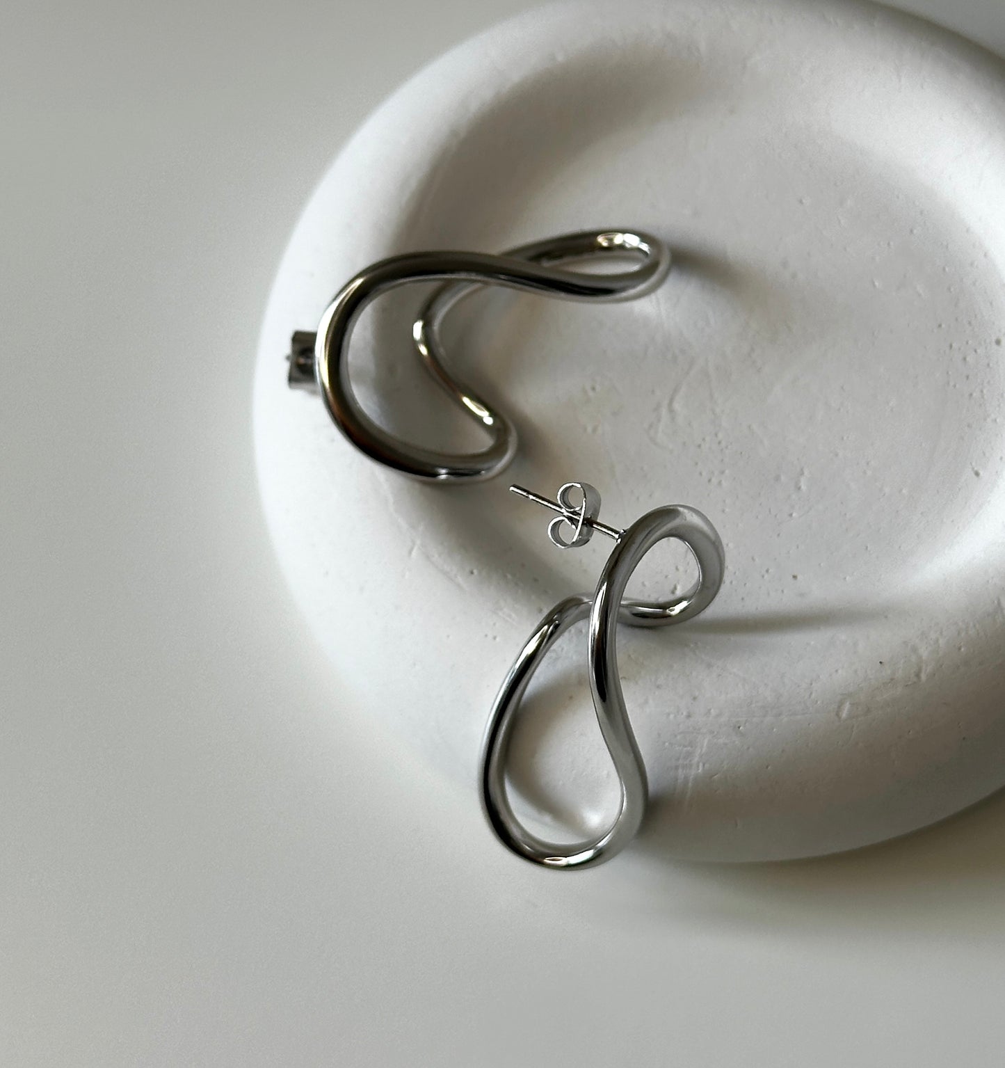 Ohrringe ‚Swirl Symphony‘ in Silber