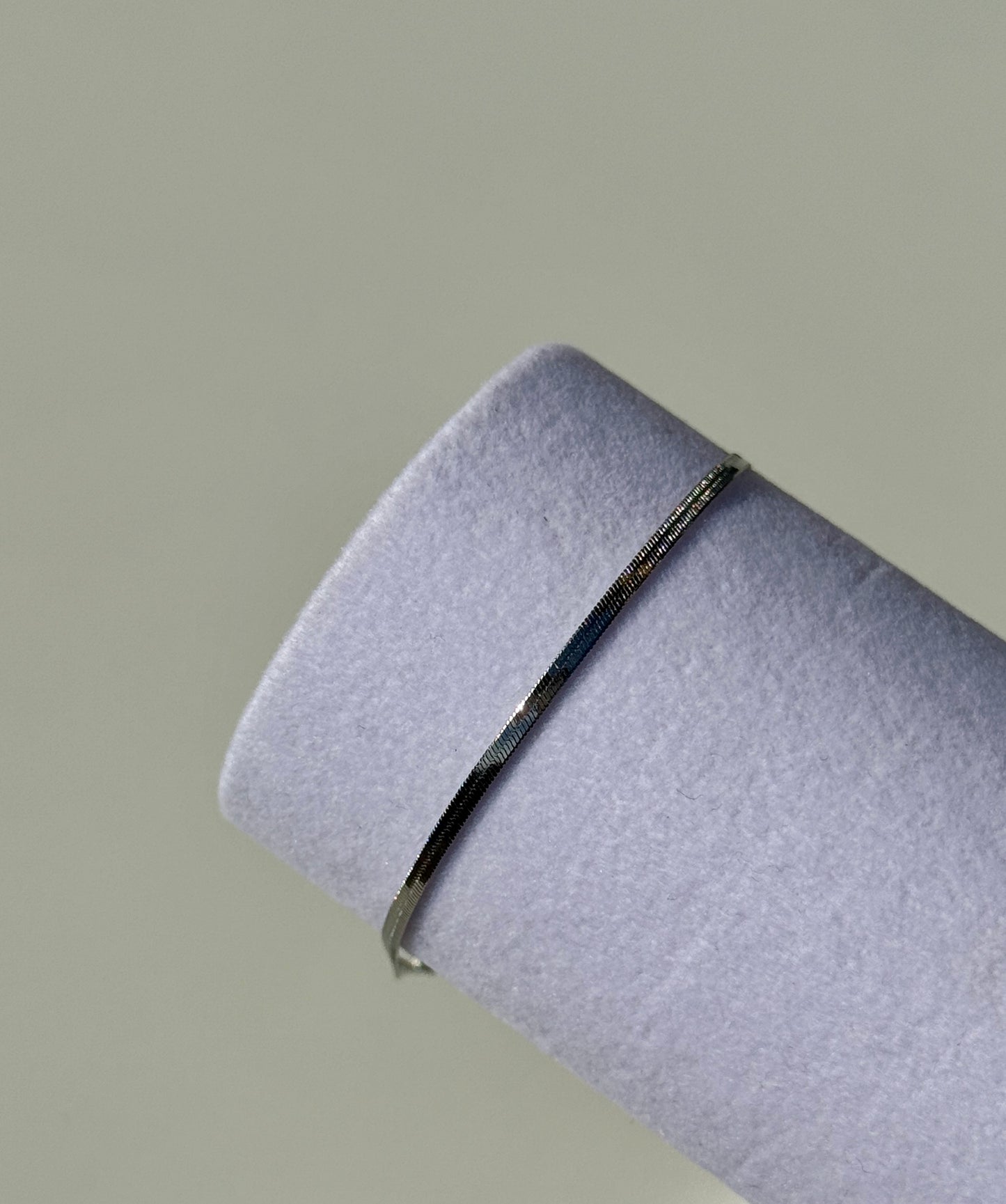 Armband ‚Herringbone’ in Silber schmal