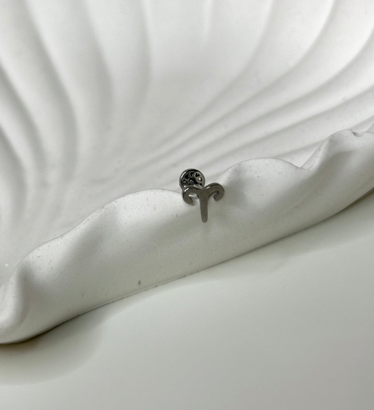Piercing ‚Aries‘ in Silber