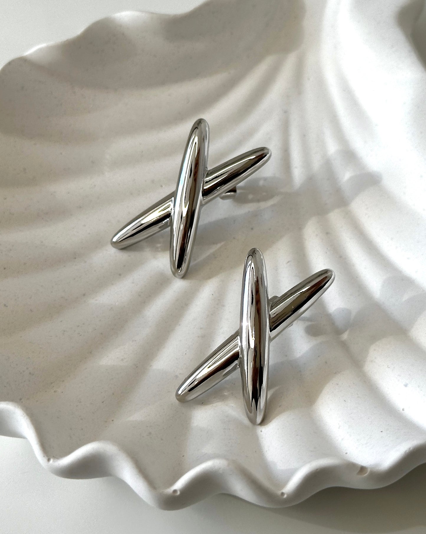 Ohrringe ‚X‘ in Silber