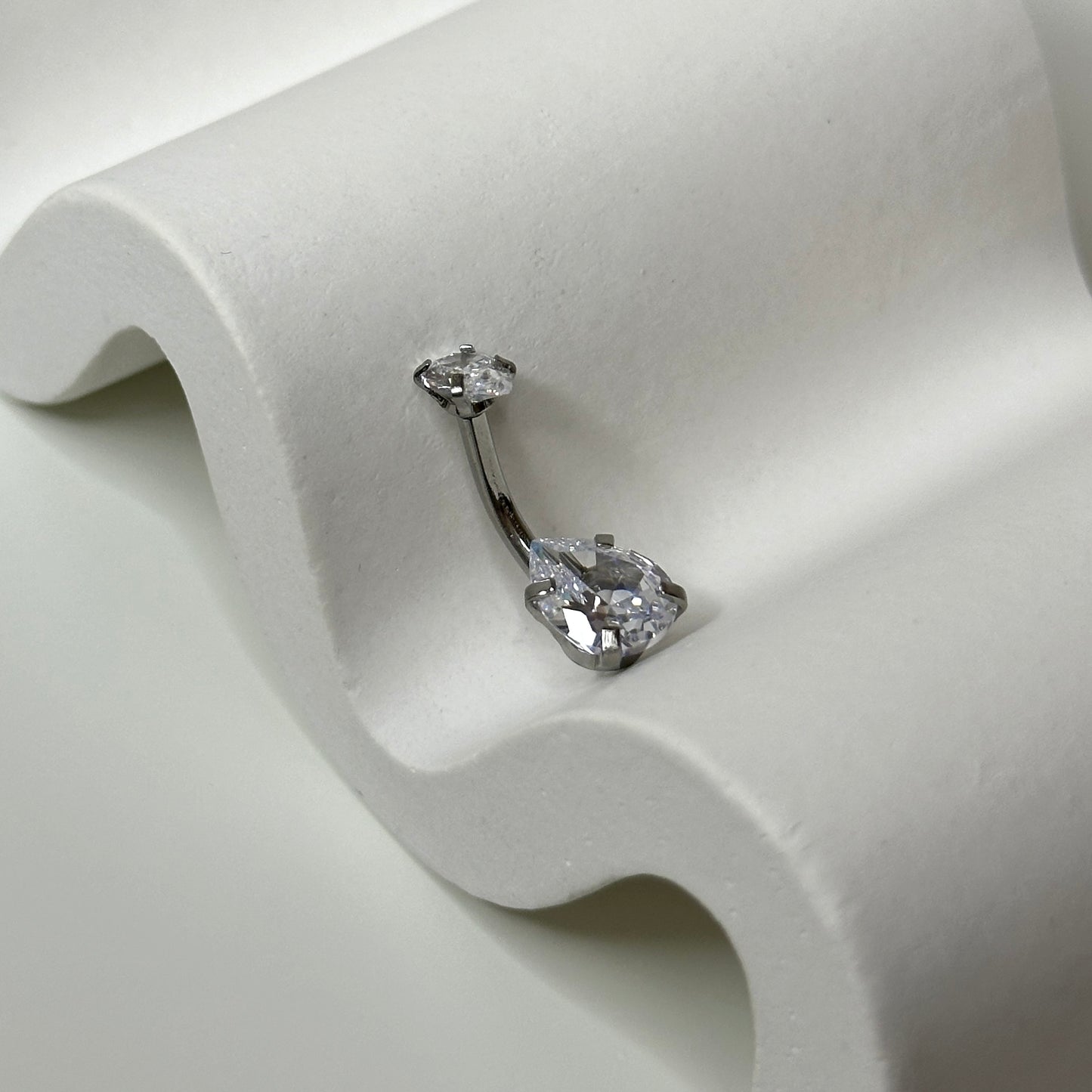 Bauchnabelpiercing ‚Damla‘ in Silber