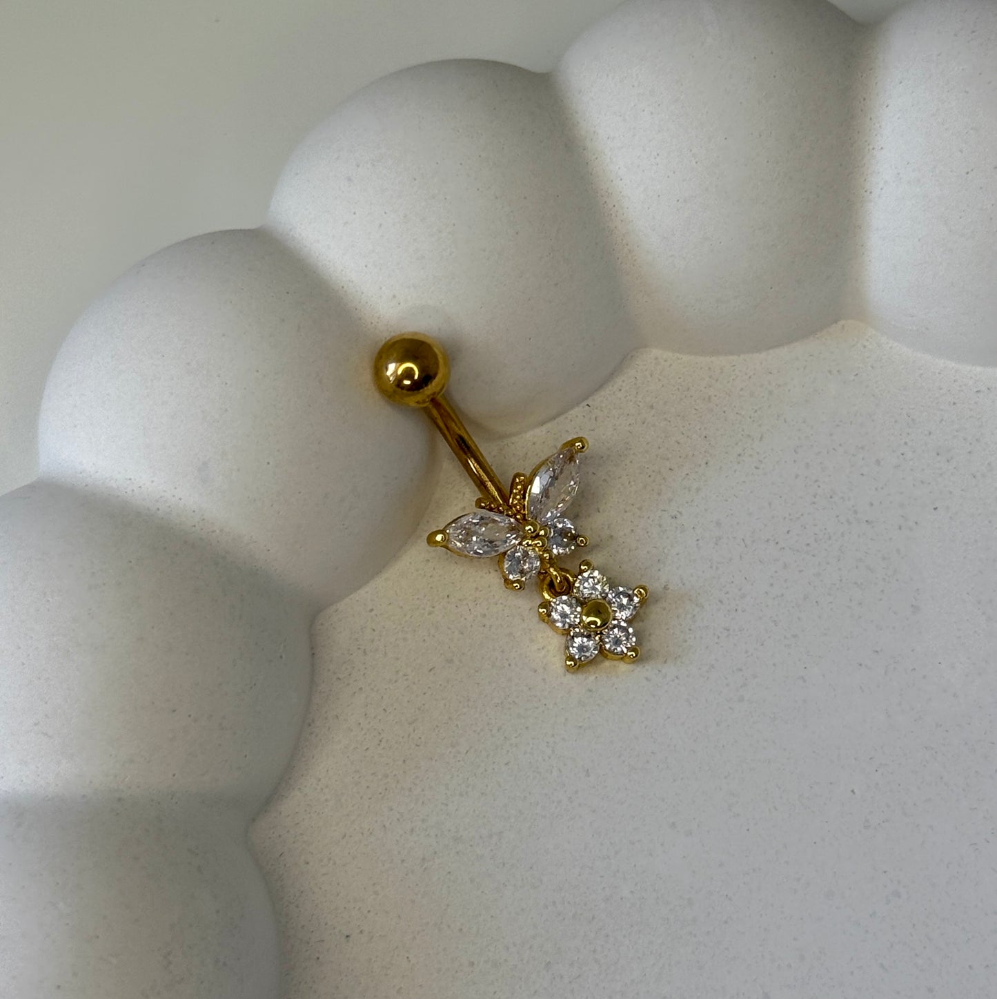 Bauchnabelpiercing ‚Kelebek‘