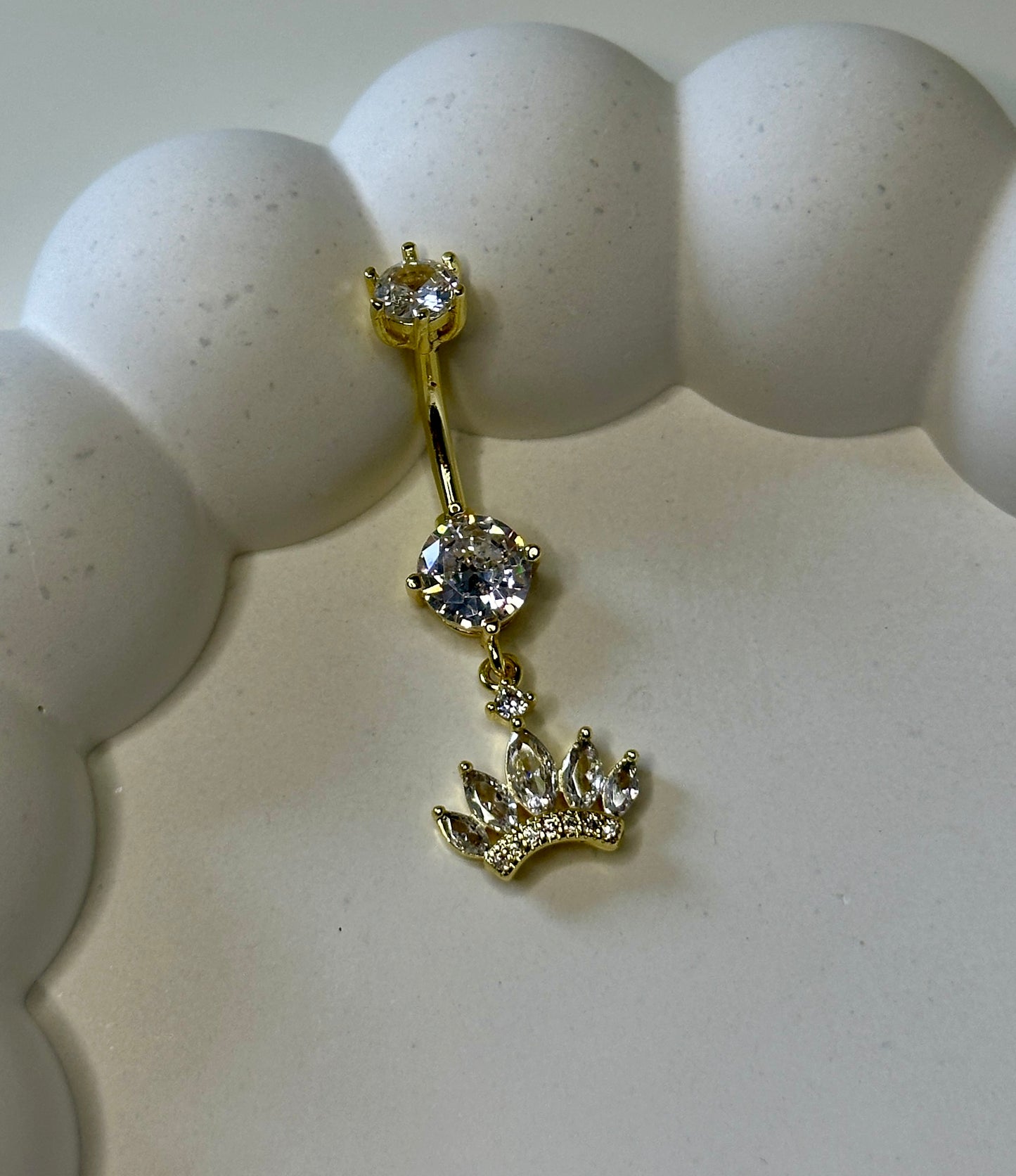 Bauchnabelpiercing ‚Queen‘