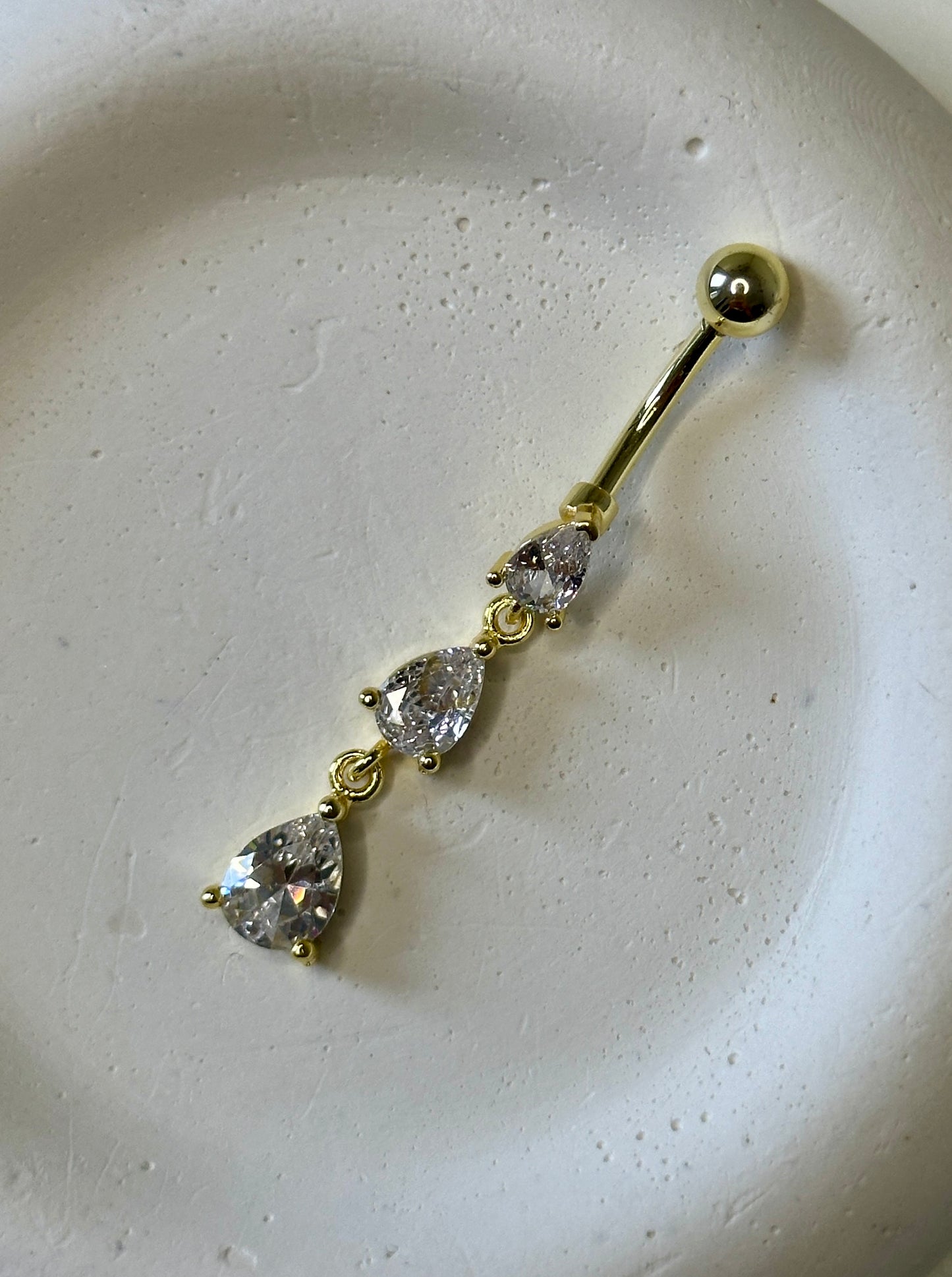 Bauchnabelpiercing ‚3 Drops‘
