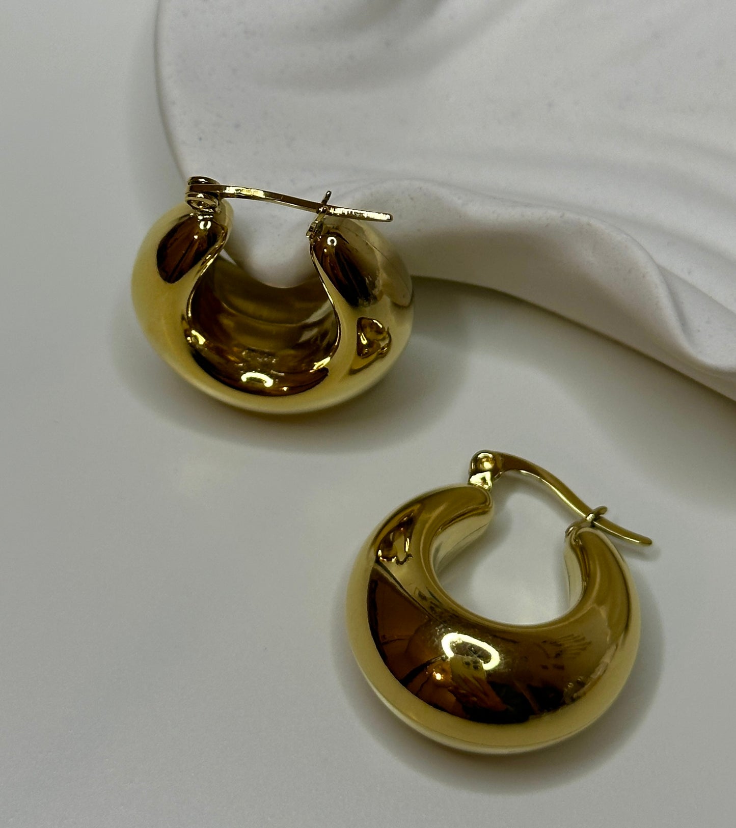 Ohrringe ‚Daily Habit‘ in Gold