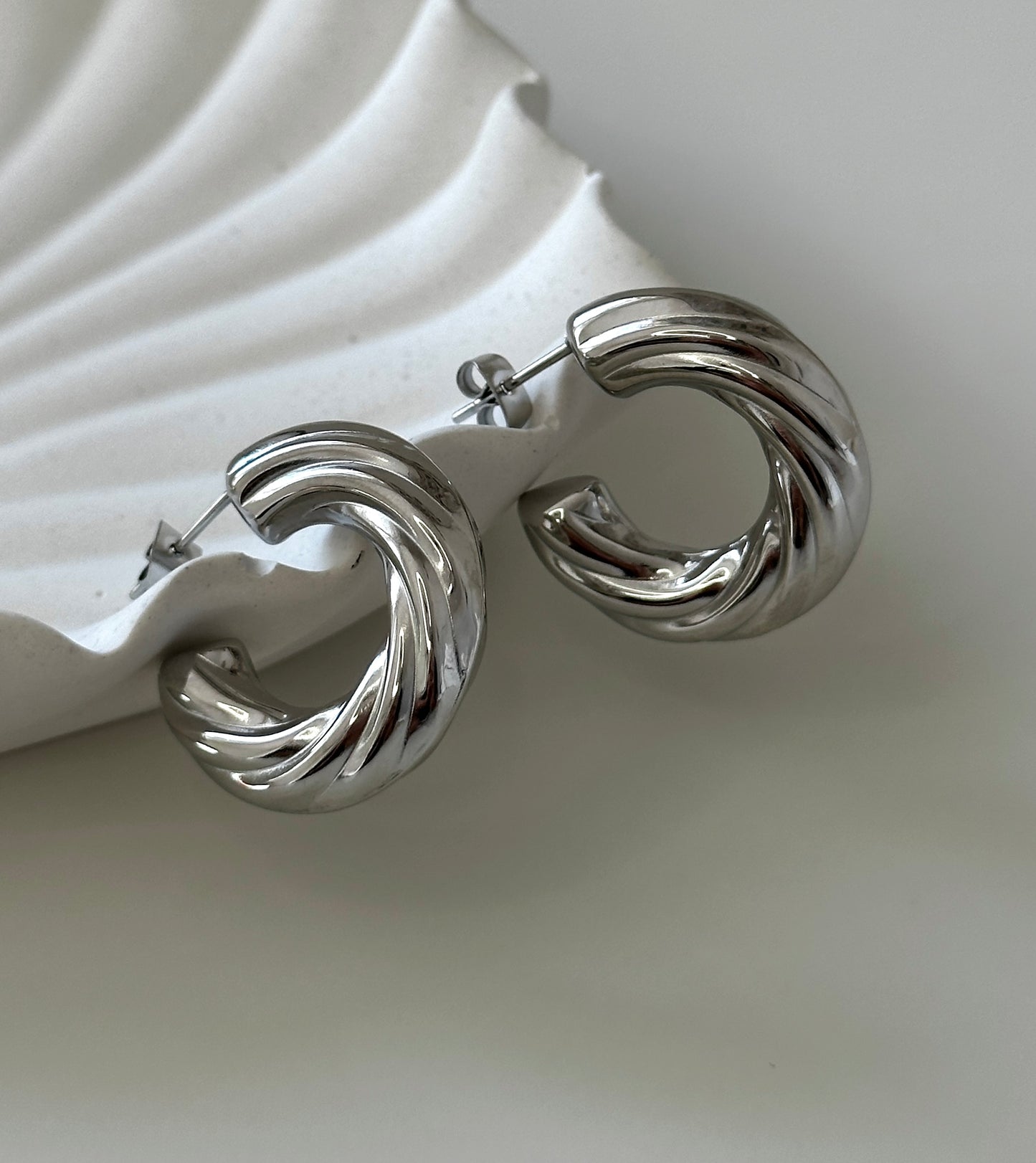 Ohrringe ‚Serra‘ in Silber