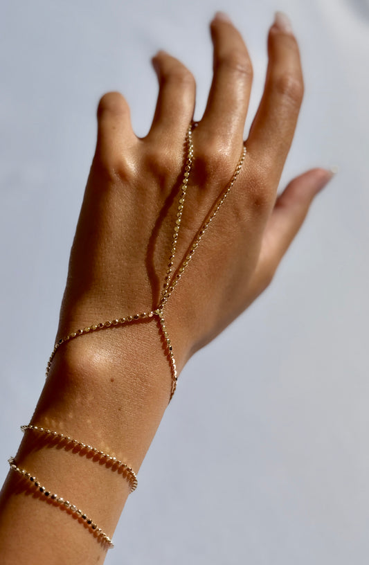 Handkette ‚Moondrops‘ in Gold klein