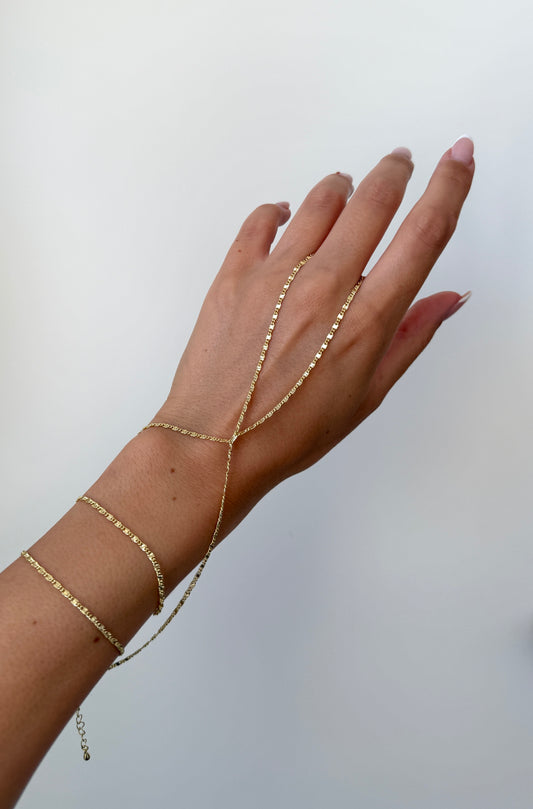 Handkette ‚Nayla‘ in Gold